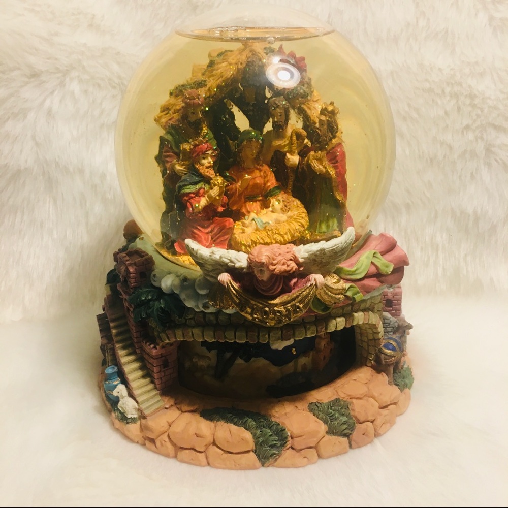 Collectible Musical Water Globe